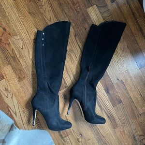 Y2K Over the Knee GUESS boots